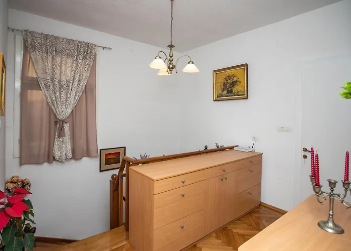 Vakantiehuis Awesome In