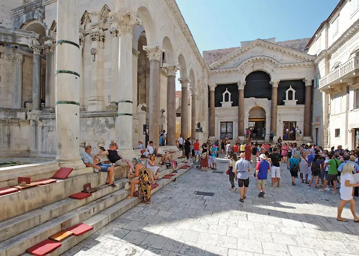 Дом отдыха Awesome In Сплит